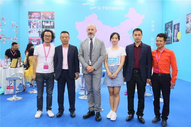 维密创意总监RENE现身深圳内衣展 畅谈中国内衣之道