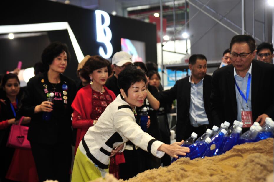 “水美中国”主题展圆满落幕(图2) 母亲河